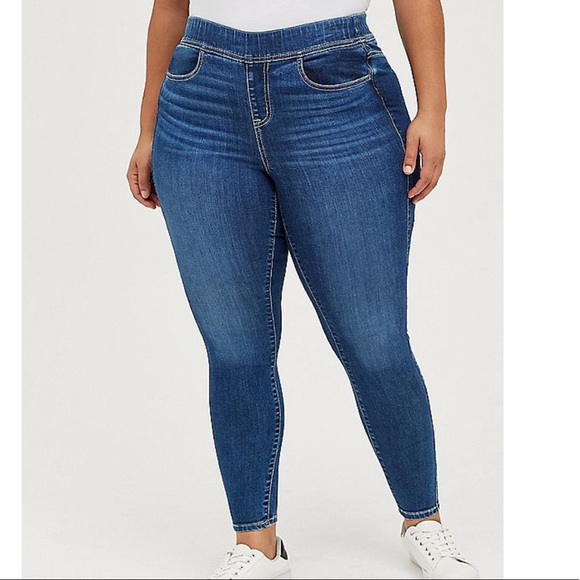 Torrid medium wash Lean Jean sz 1R 👖 - Picture 1 of 6